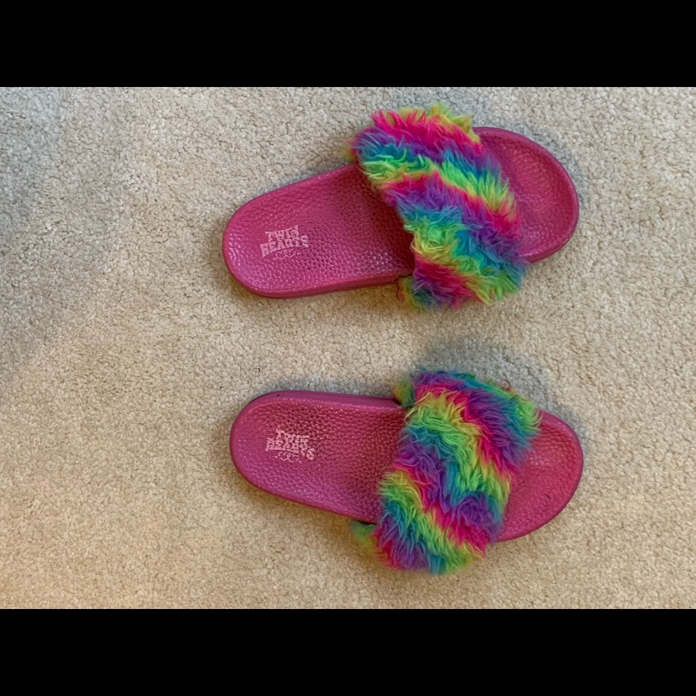 Little girl’s slides - Picture 3 of 11